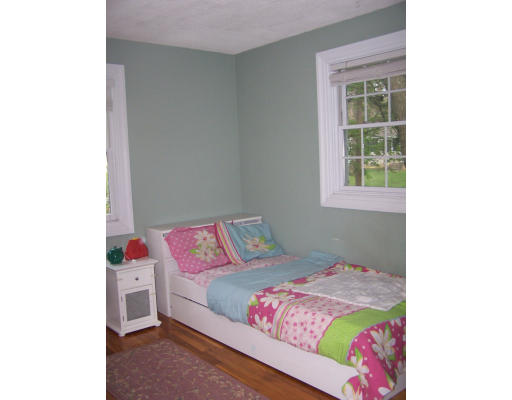 27 Davidson Road Framingham, MA 01701 - Photo 16 of 24