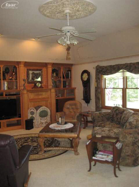 6334 Tripp Road Holly, MI 48442 - Photo 13 of 43 20403693-12.JPG