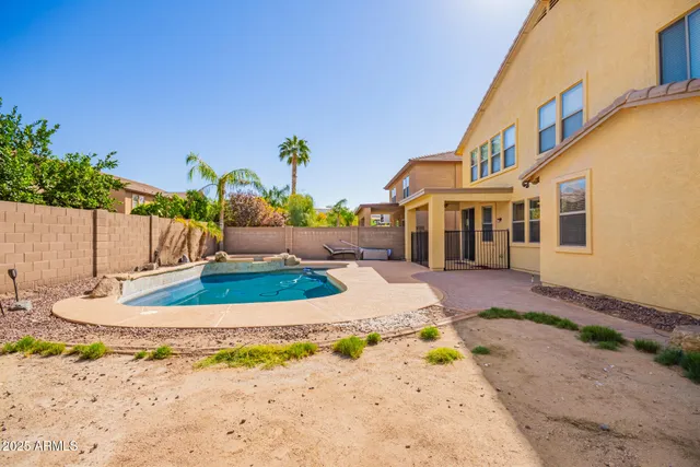 $3,200 | 7842 West Andrea Drive, Peoria, AZ 85383