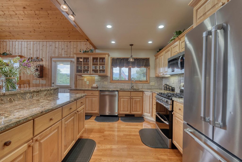 573 Shuler Road Blairsville, GA 30512 - Photo 8 of 85 Gallery Image 8