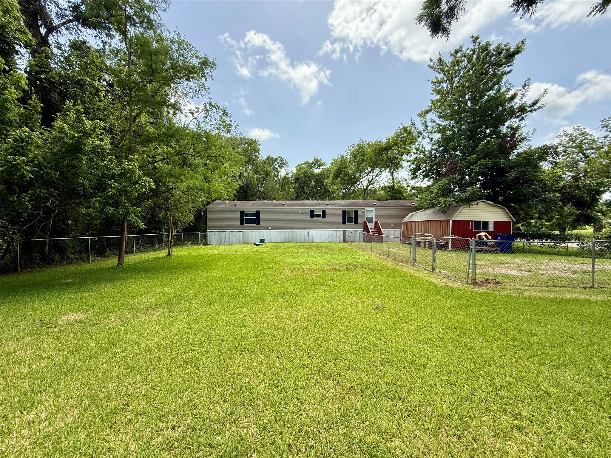 102 Western Way Angleton, TX 77515 - Photo 37 of 40