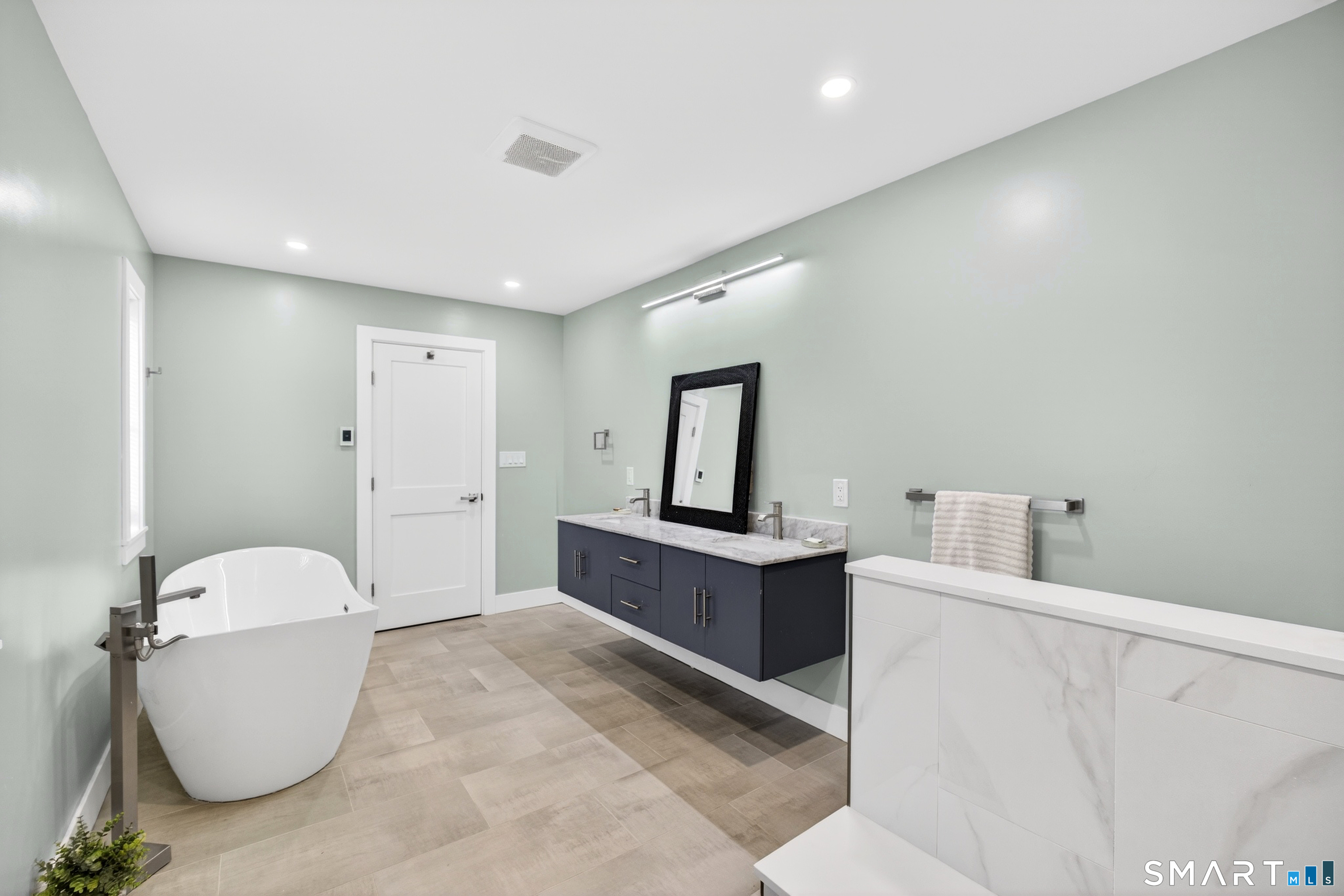 16 Cornwall Road Norwalk, CT 06850 - Photo 15 of 40