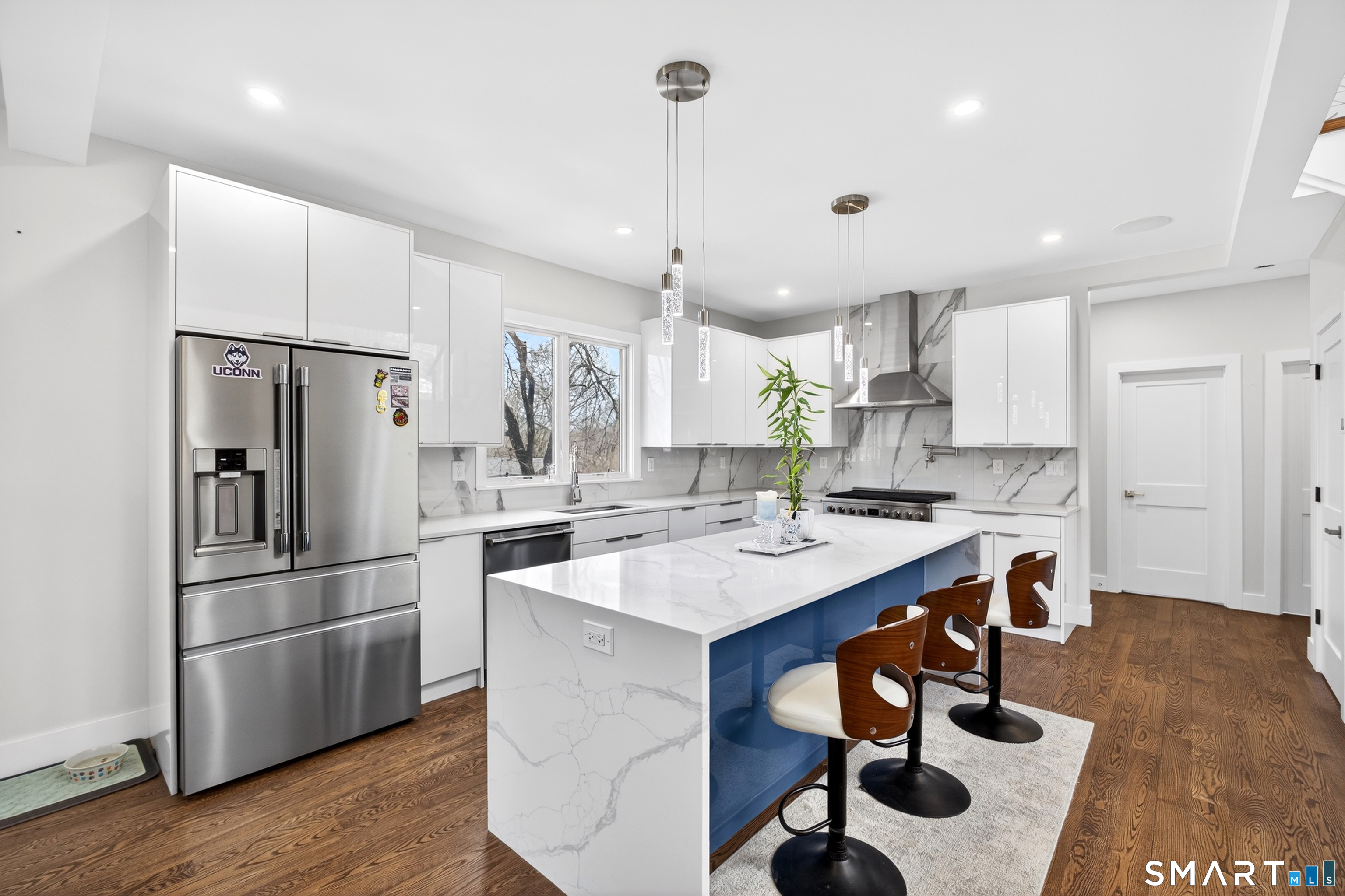 16 Cornwall Road Norwalk, CT 06850 - Photo 3 of 40