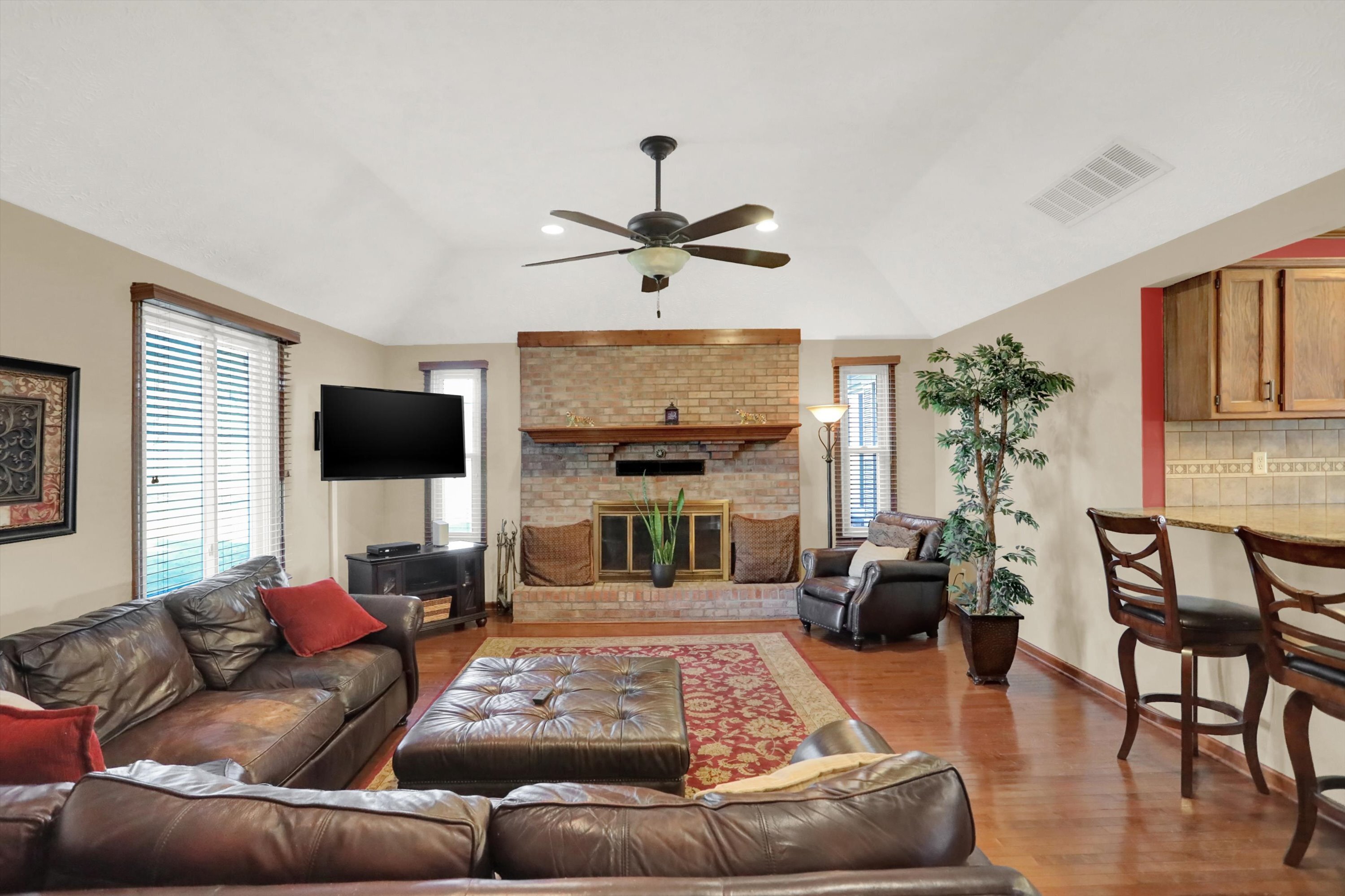 10221 Thompson Road Indianapolis, IN 46239 - Photo 10 of 68 Gallery Image 10