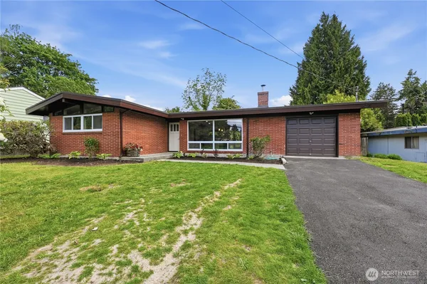 $855,000 | 627 Southwest Normandy Road, Normandy Park, WA 98166