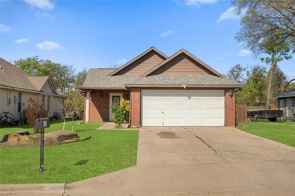 $339,000 | 810 Maples Avenue, McKinney, TX 75069