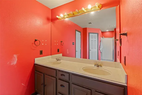 $339,000 | 810 Maples Avenue, McKinney, TX 75069