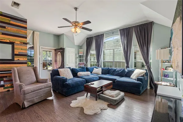 $339,000 | 810 Maples Avenue, McKinney, TX 75069