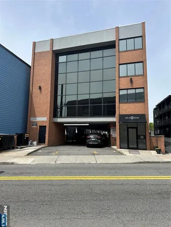 $3,500 | 319 Palisade Avenue, Unit 301, Cliffside Park, NJ 07010