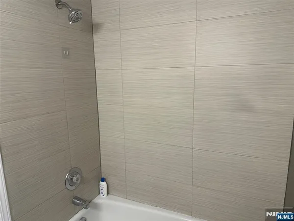 $3,500 | 319 Palisade Avenue, Unit 301, Cliffside Park, NJ 07010