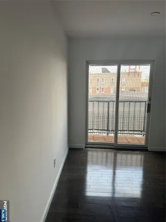 $3,500 | 319 Palisade Avenue, Unit 301, Cliffside Park, NJ 07010