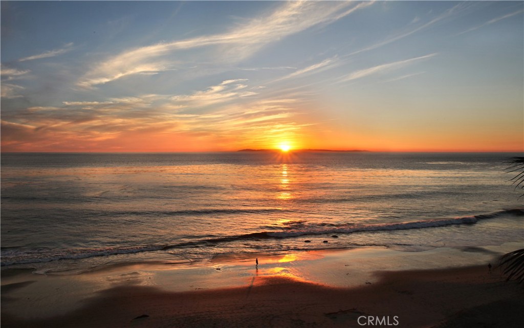 5 Via Monarca Street Dana Point, CA 92629 - Photo 63 of 64 a view of an ocean and beach