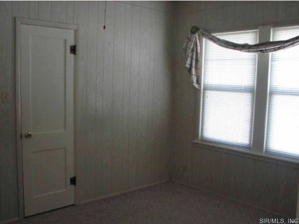 3526 Berkeley Avenue Alton, IL 62002 - Photo 7 of 28 Gallery Image 7