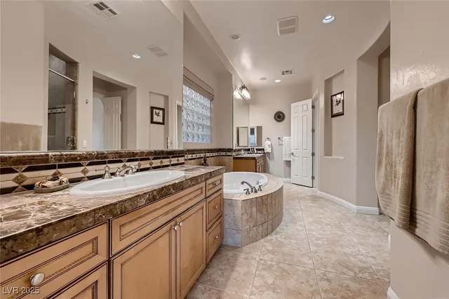 $1,175,000 | 2764 Kilwinning Drive, Henderson, NV 89044