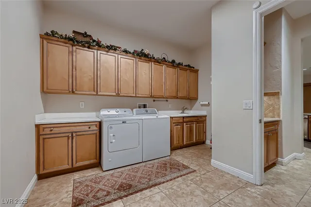 $1,175,000 | 2764 Kilwinning Drive, Henderson, NV 89044