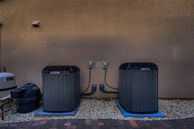 $1,175,000 | 2764 Kilwinning Drive, Henderson, NV 89044