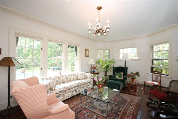 4 Washington Street Lexington, MA 02421 - Photo 5 of 12