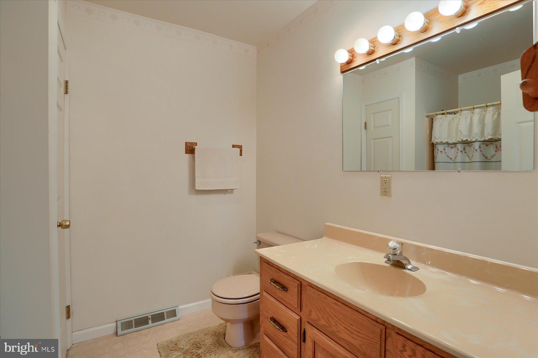 921 Petersburg Road Carlisle, PA 17015 - Photo 19 of 27 Hall Bath