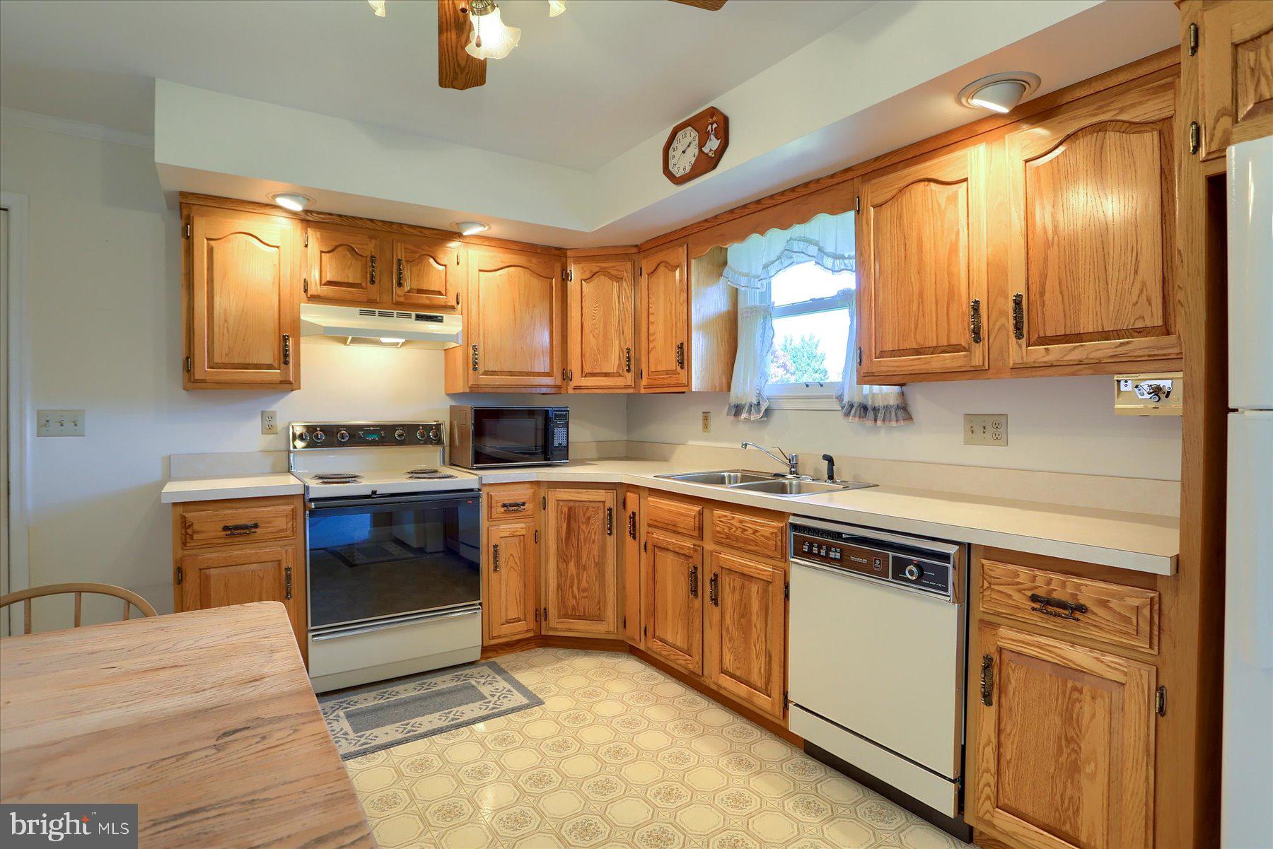 921 Petersburg Road Carlisle, PA 17015 - Photo 9 of 27 Kitchen