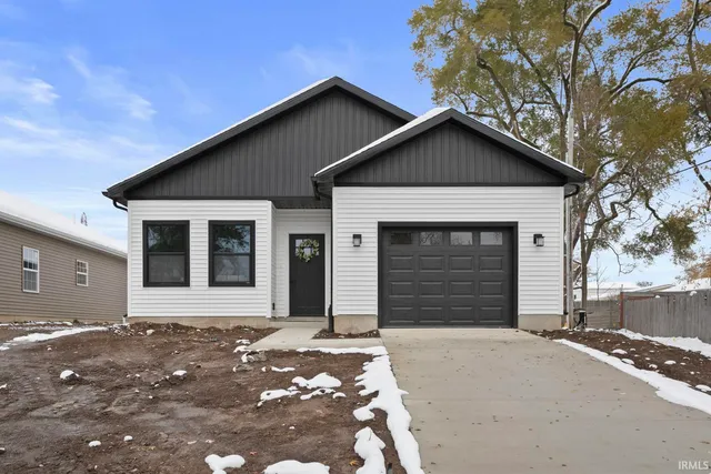 $309,900 | 1725 Thornhill Drive, South Bend, IN 46614