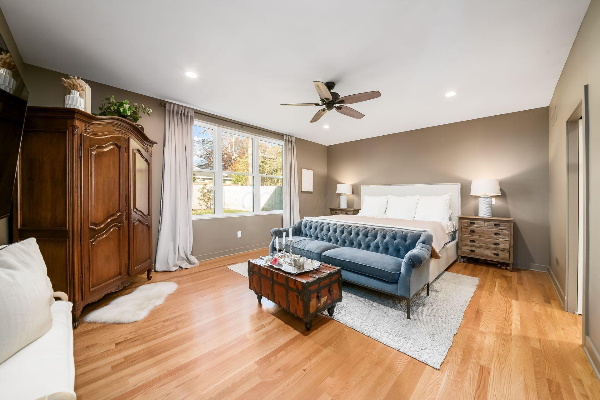 2470 Dorset Road Columbus, OH 43221 - Photo 19 of 52 Master suite
