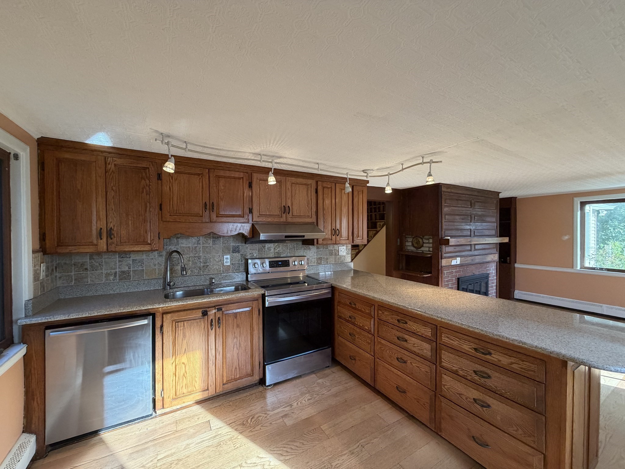 1281 Boston Road, Unit 1281 Haverhill, MA 01835 - Photo 15 of 40 Gallery Image 15