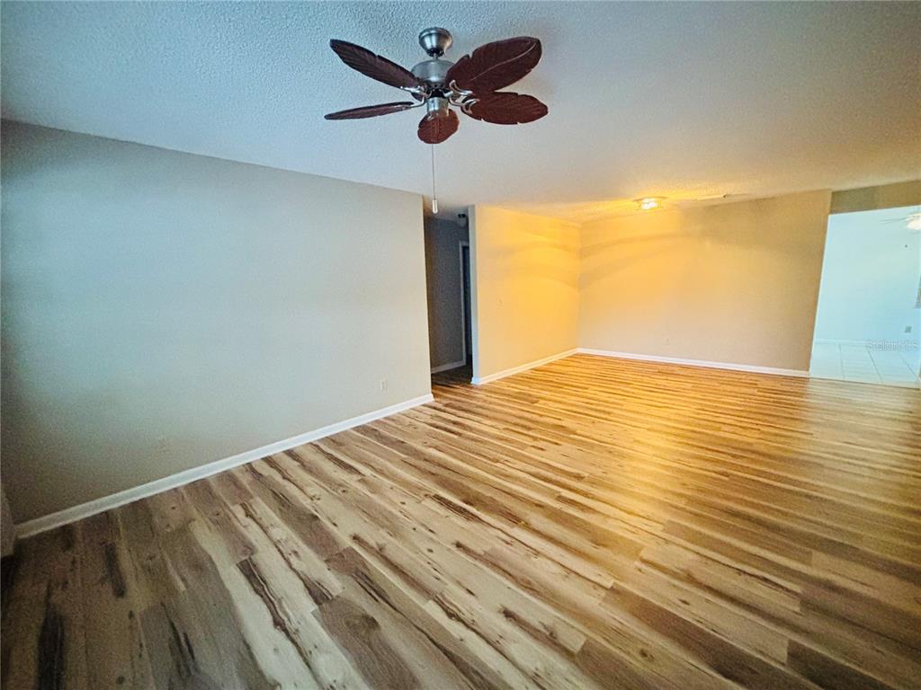 8431 Southwest 90th Lane, Unit E Ocala, FL 34481 - Photo 4 of 23