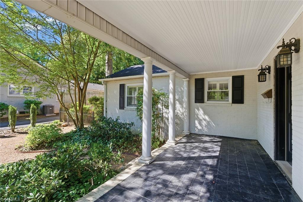 1920 Robinhood Road Winston-Salem, NC 27104 - Photo 4 of 36