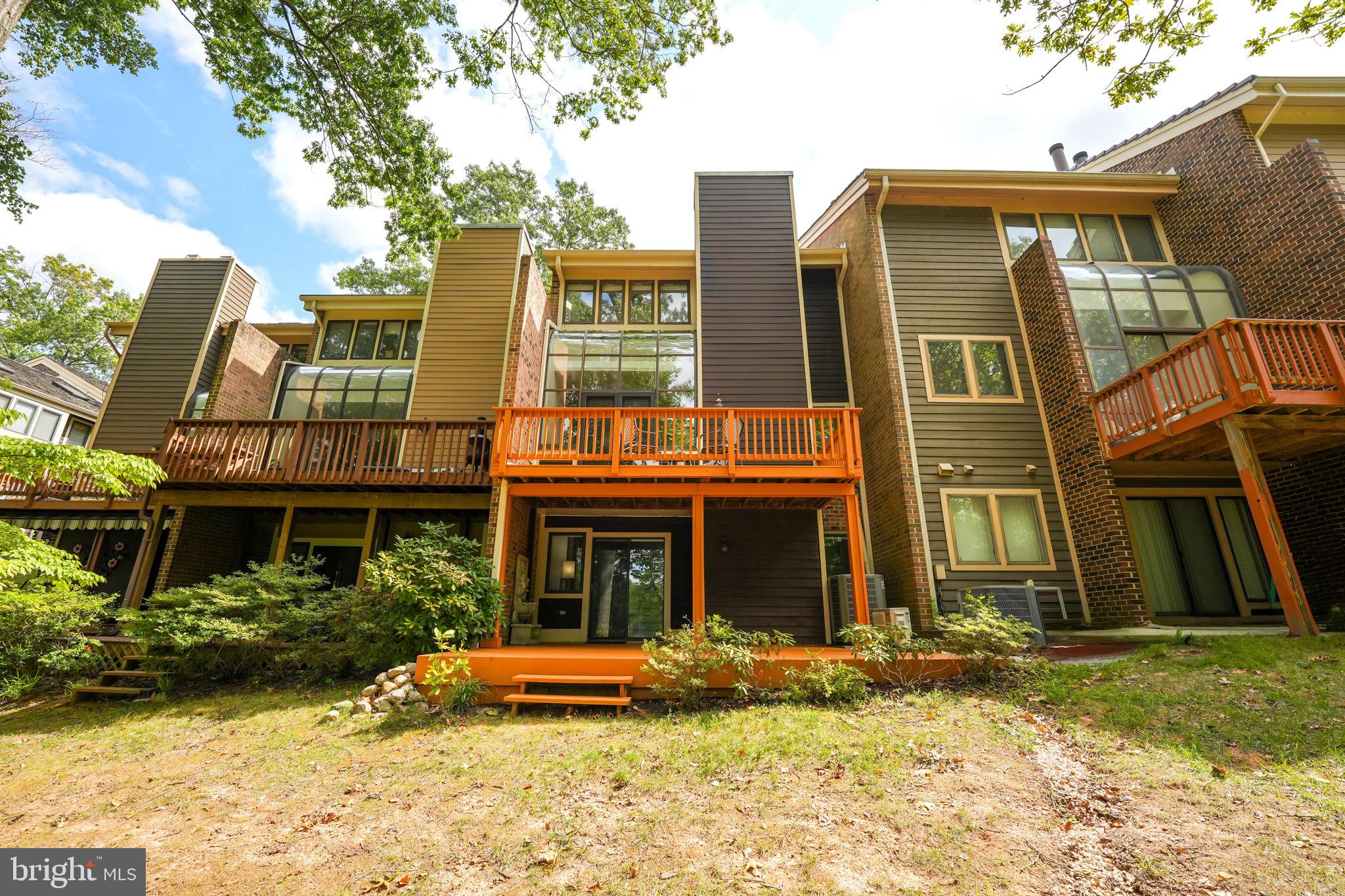 11032 Thrush Ridge Road Reston, VA 20191 - Photo 42 of 66 Full view of the back