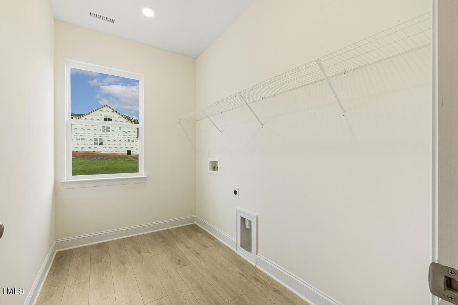 93 Ausban Rdg Lane Four Oaks, NC 27524 - Photo 28 of 33 Laundry Room