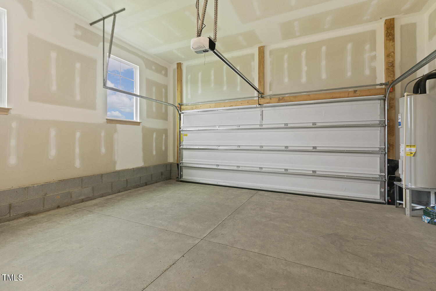 93 Ausban Rdg Lane Four Oaks, NC 27524 - Photo 29 of 33 Garage