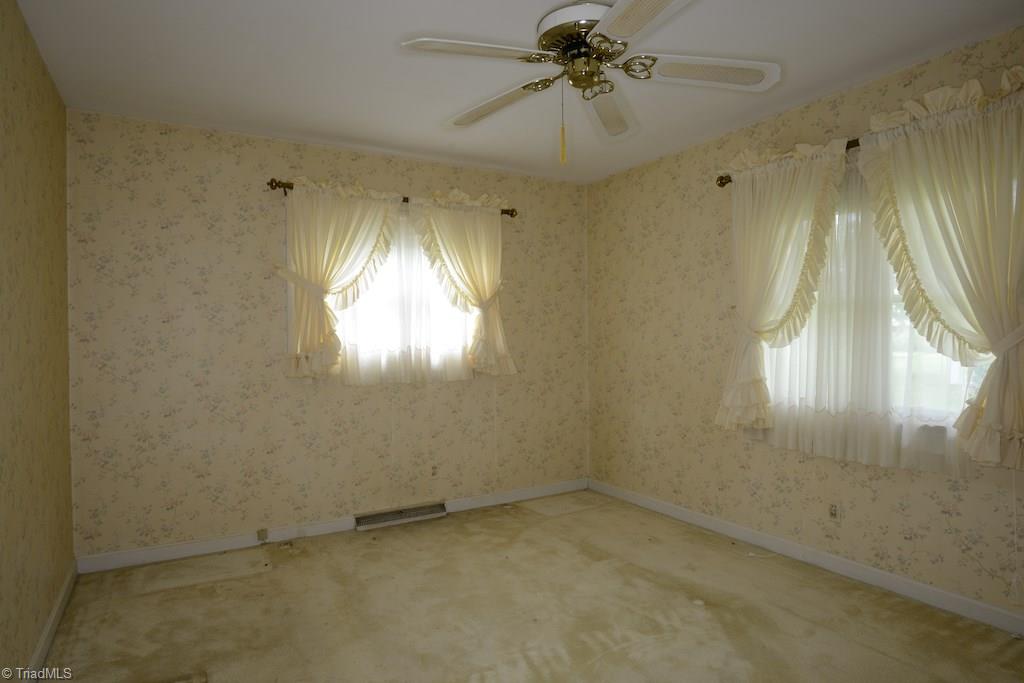 710 Summit Road High Point, NC 27265 - Photo 16 of 30