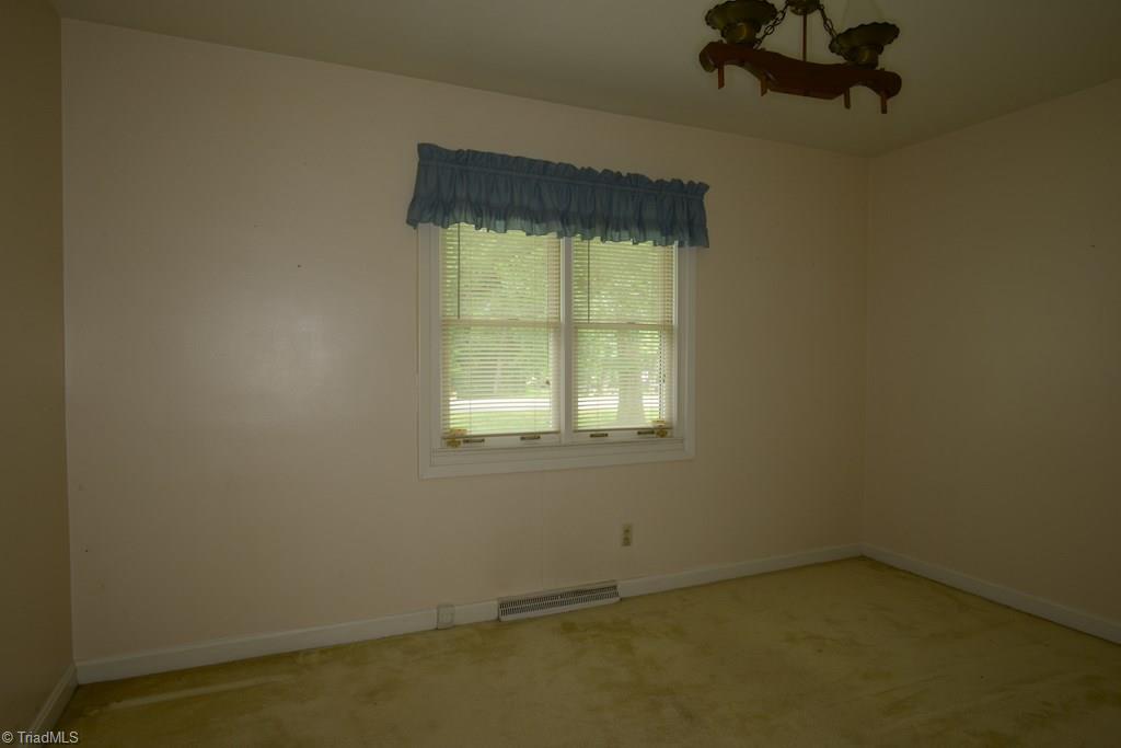 710 Summit Road High Point, NC 27265 - Photo 26 of 30