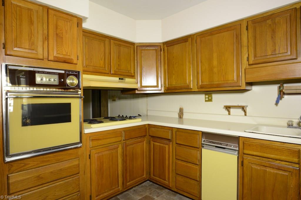 710 Summit Road High Point, NC 27265 - Photo 27 of 30