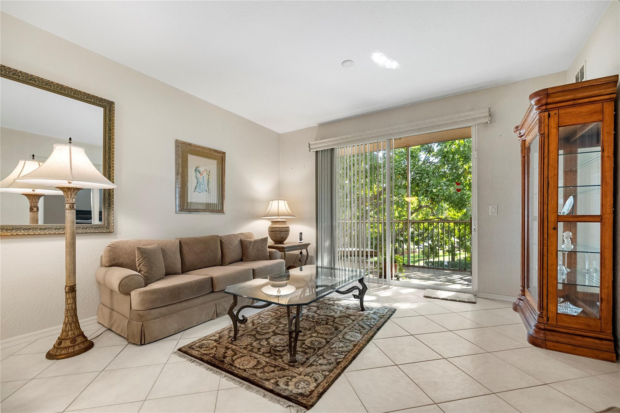 7775 Yardley Drive, Unit 315 Fort Lauderdale, FL 33321 - Photo 15 of 37 Photo 15