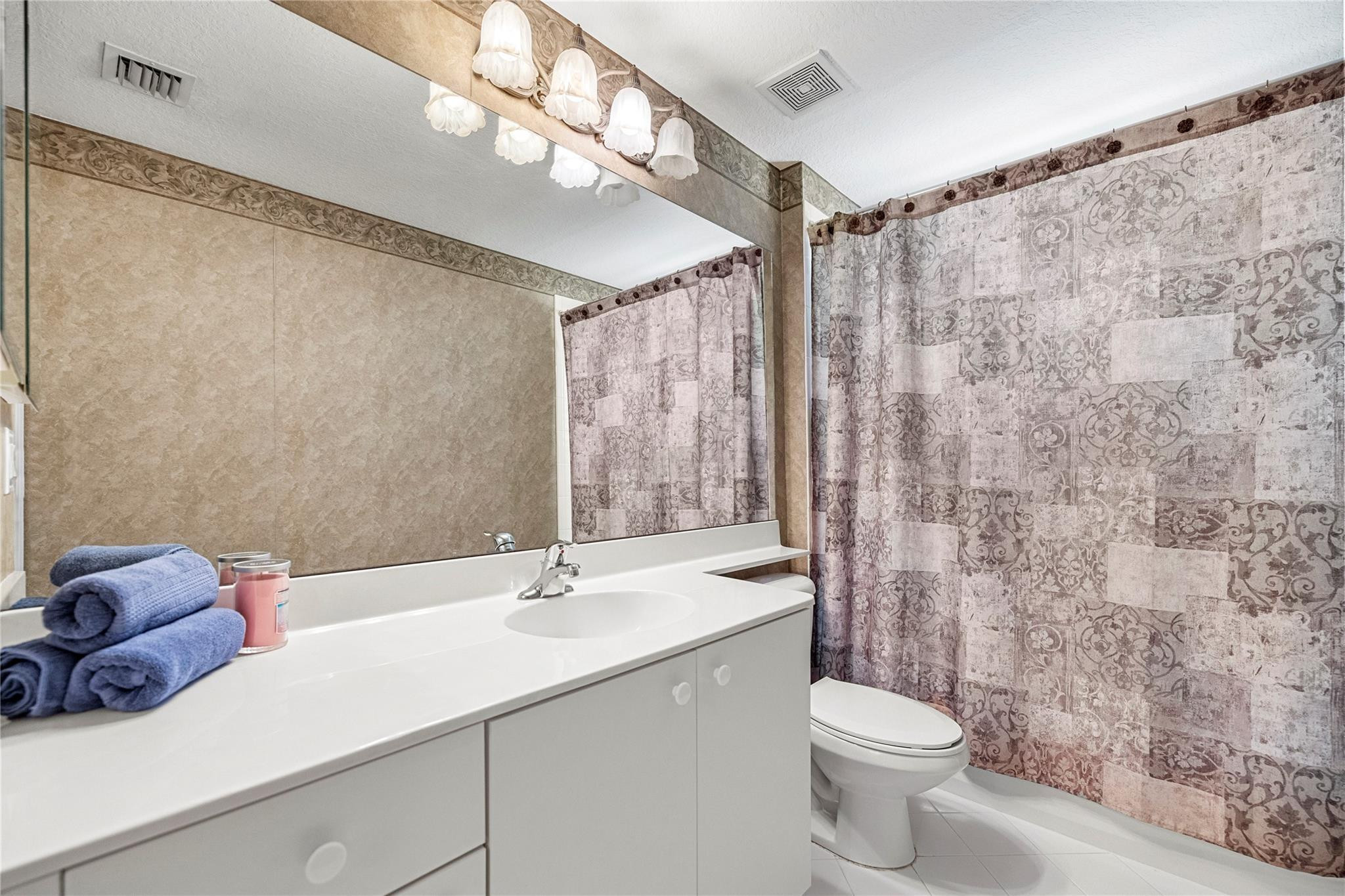 7775 Yardley Drive, Unit 315 Fort Lauderdale, FL 33321 - Photo 25 of 37 Photo 25