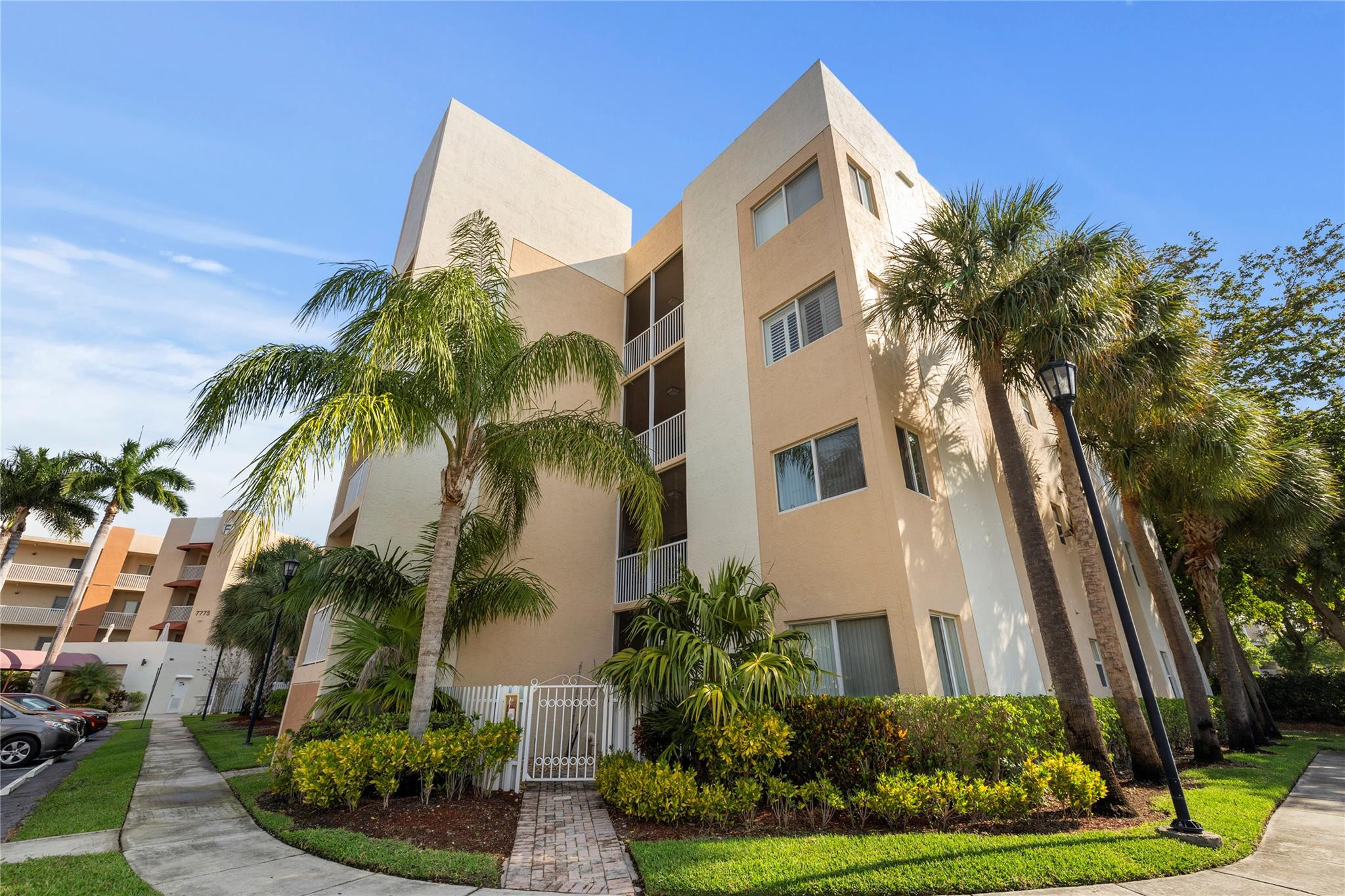 7775 Yardley Drive, Unit 315 Fort Lauderdale, FL 33321 - Photo 31 of 37 Photo 31