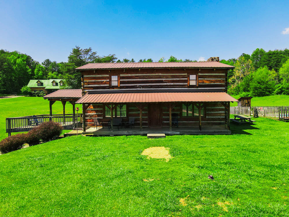 5470 St Paul Road Morristown, TN 37813 - Photo 2 of 32 AC54B3AA-A211-4913-90DF-ED4520F16052
