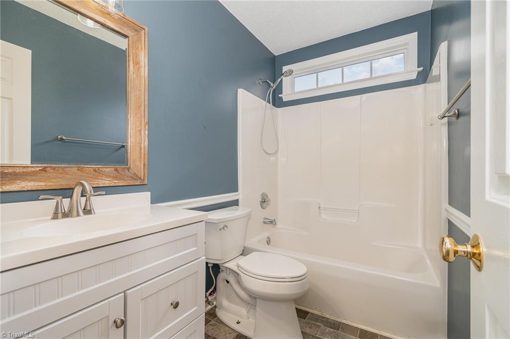 5401 Running Mead Road Pleasant Garden, NC 27313 - Photo 19 of 24 2ndFull Bathroom