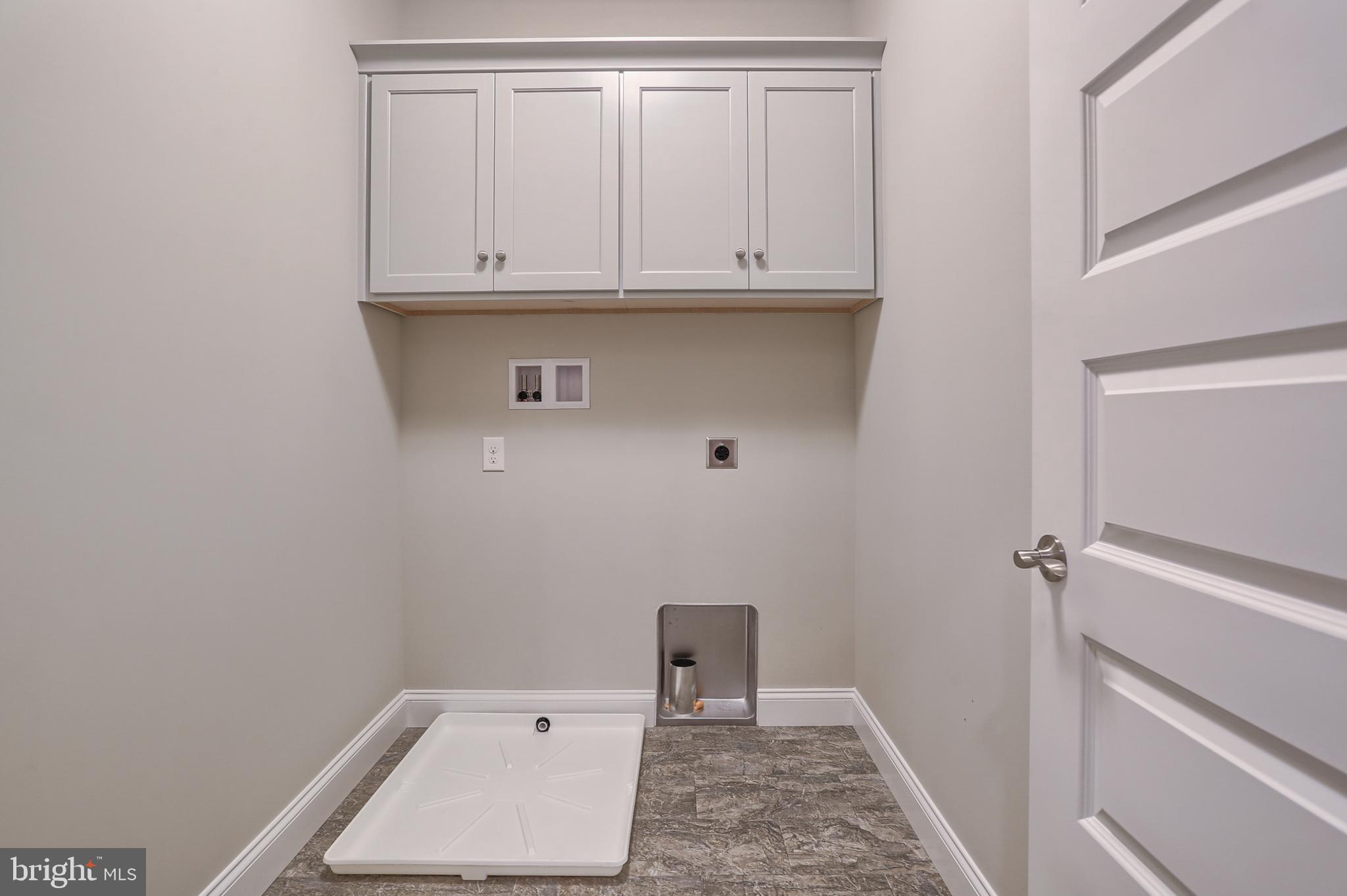 111 Starlight Lane Lebanon, PA 17046 - Photo 23 of 30 a bathroom with a sink and cabinets