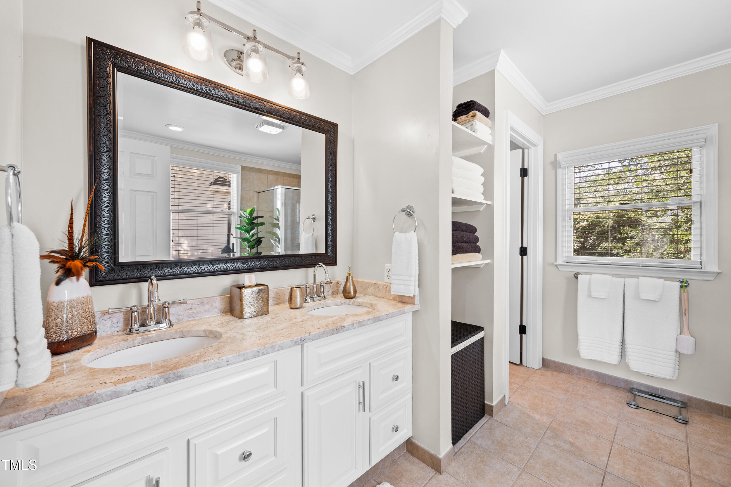 627 New Road Raleigh, NC 27608 - Photo 16 of 30 26 -627 new rd, interior, primary