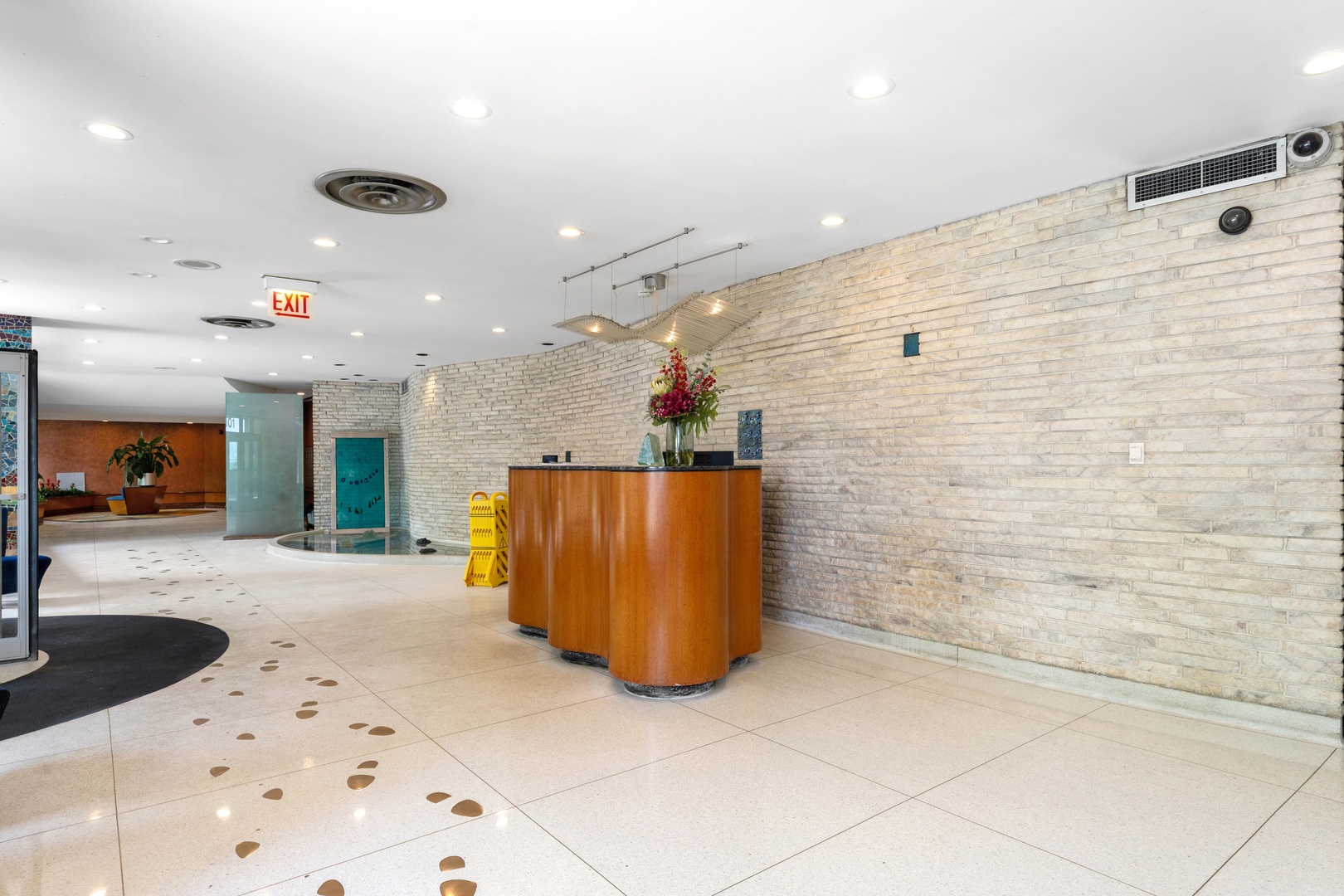 6301 North Sheridan Road, Unit 10G Chicago, IL 60660 - Photo 2 of 26