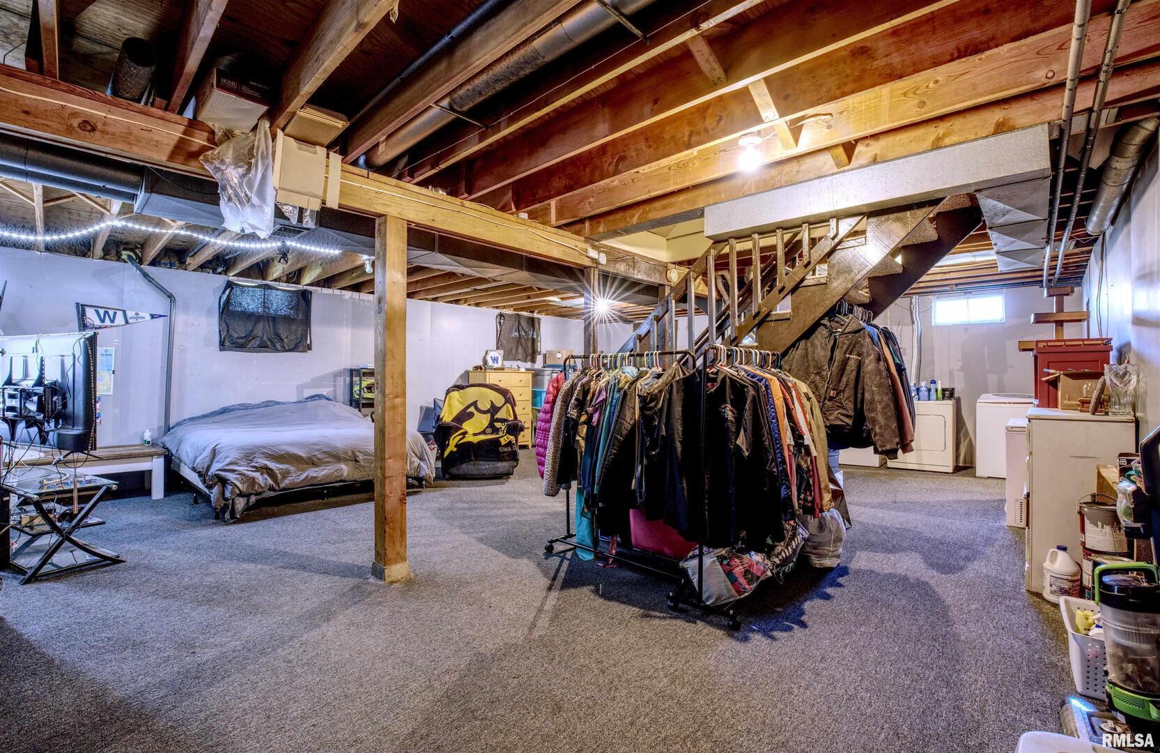 872 5th Avenue North Clinton, IA 52732 - Photo 16 of 19 a view of gym room with gym equipment