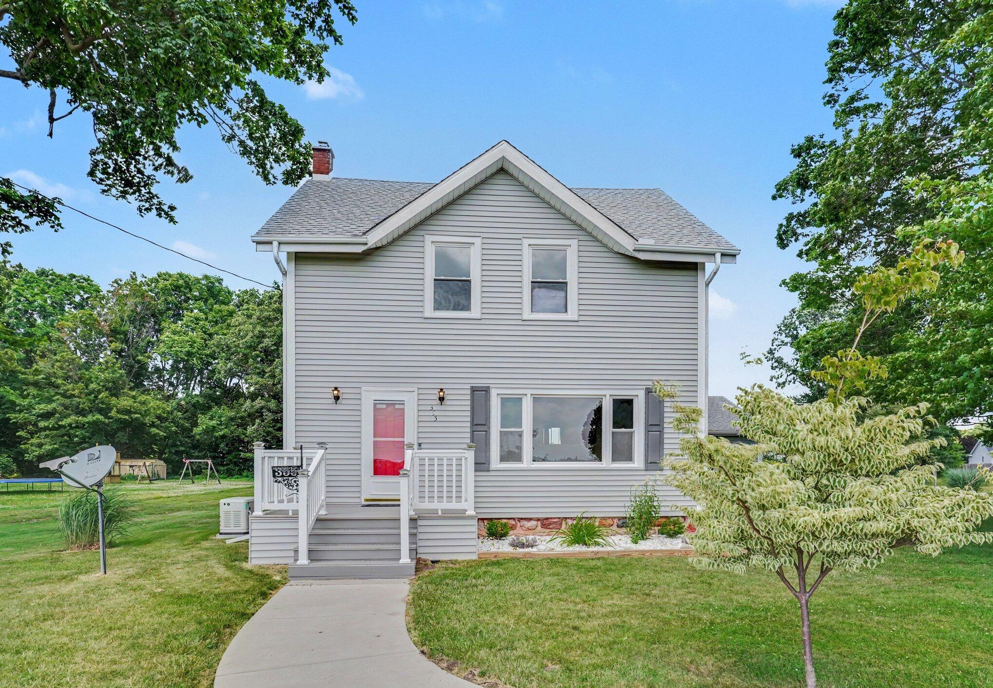 355 East Maple Street Climax, MI 49034 - Photo 3 of 26 002_file_6641