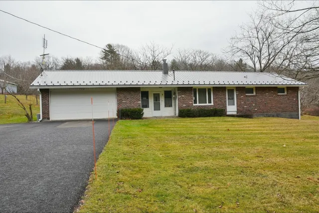 $1,600 | 148 Farnham Road, Conklin, NY 13748