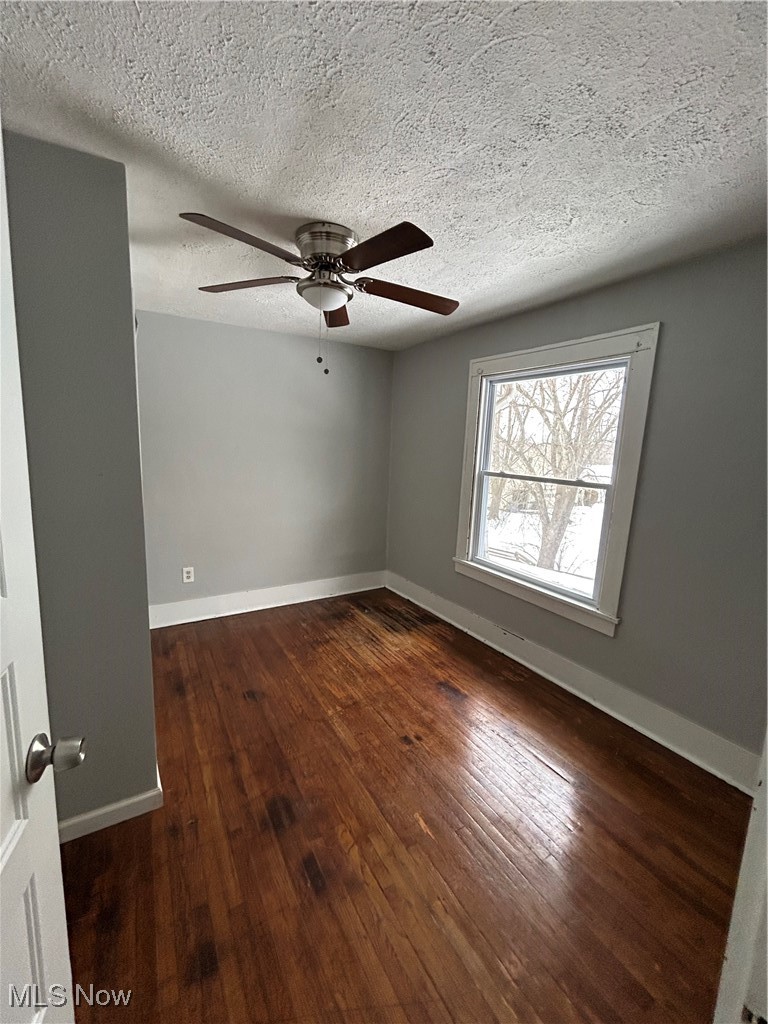 5037 Wilson Sharpsville Road, Unit 4 Fowler, OH 44418 - Photo 2 of 5