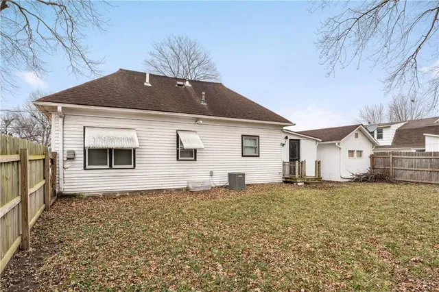 $165,000 | 915 5th Street, Osawatomie, KS 66064