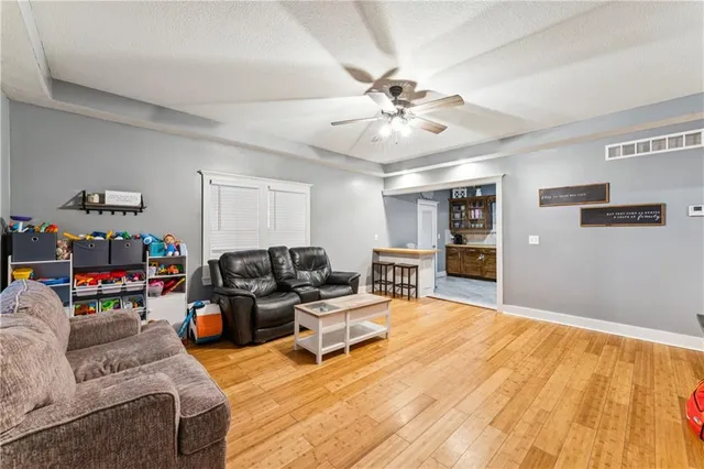 $165,000 | 915 5th Street, Osawatomie, KS 66064