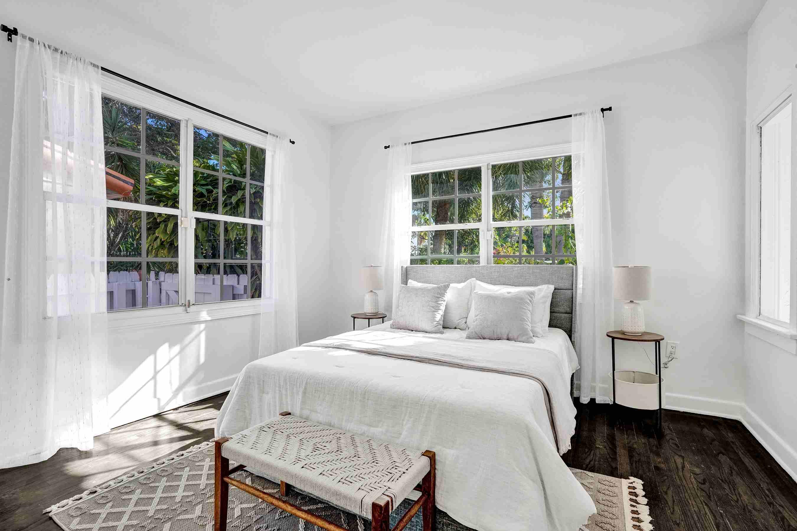 435 35th Street West Palm Beach, FL 33407 - Photo 10 of 21 10 DSC07448