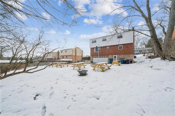 a view of a house with outdoor space